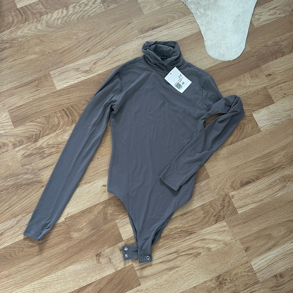 Forever 21 Gray Turtleneck long sleeve Bodysuit Size XS